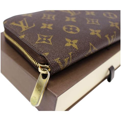 care louis vuitton canvas wallet